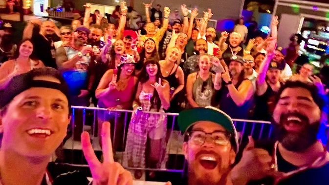 Click to watch Headshine perform perform sold out show 
