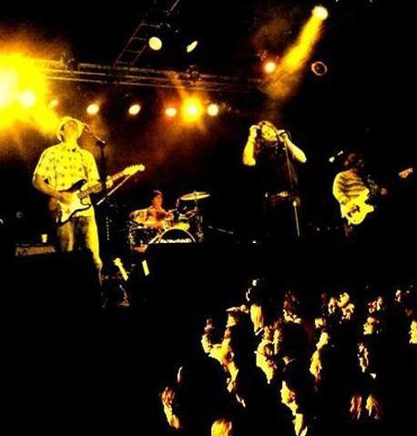 Click for concert tickets, music videos and more from QWIKSAND!